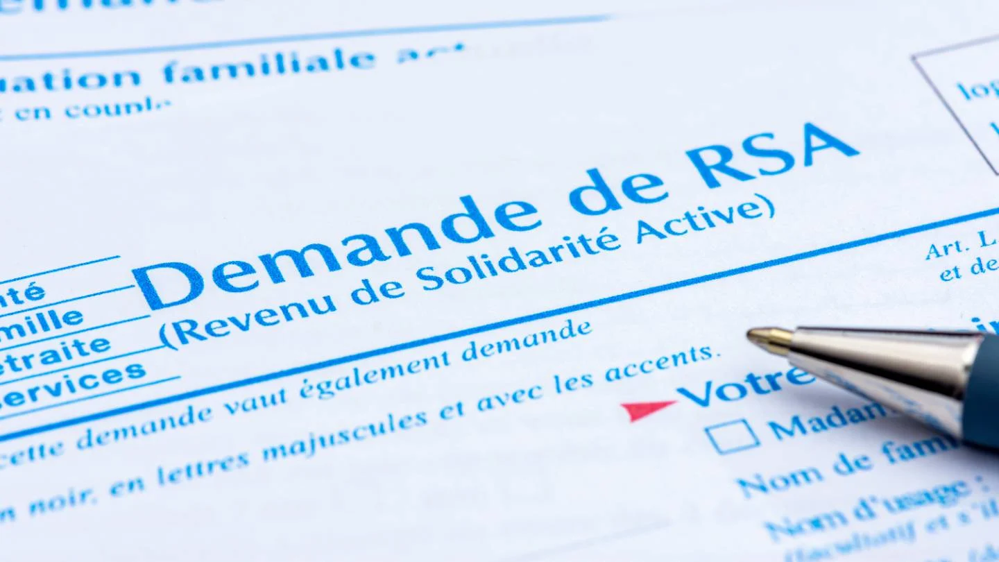 Illustration sur RSA 2026 : combien touche une personne seule, en couple ou avec enfants ? - aides sociales en France